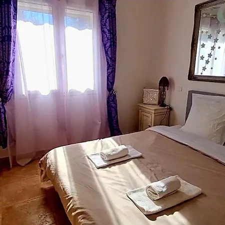 Elisa, Un Paradis A Villa
