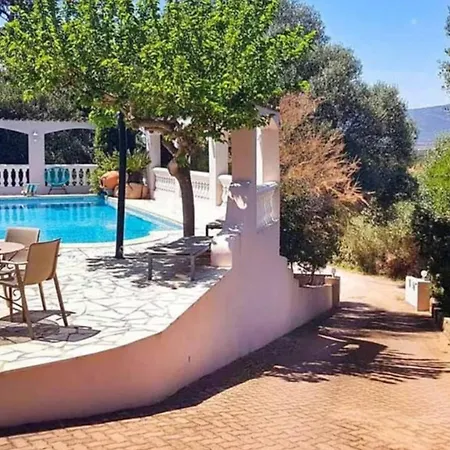 Elisa, Un Paradis A * Figari (Corsica)